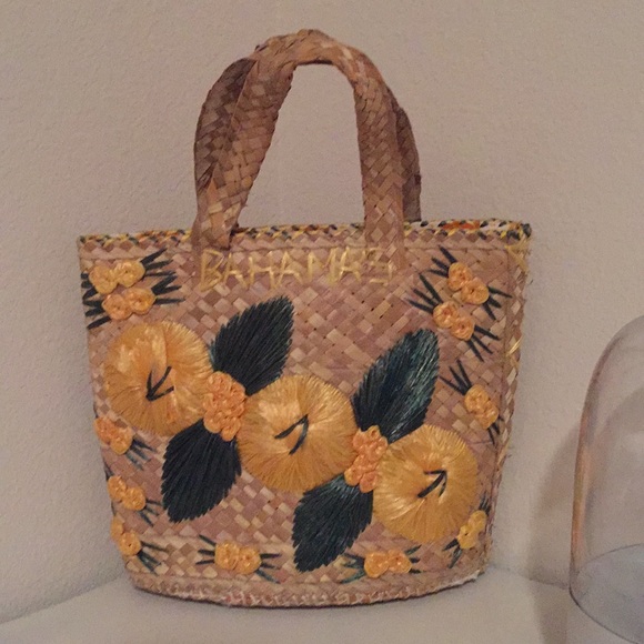 Handbags - 🌼Bahamas 🇧🇸 handmade straw pinup style tote🌼
